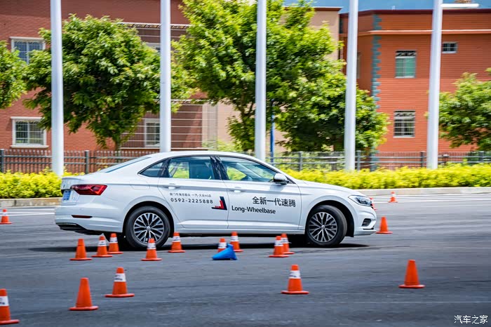 你才是挑战者漫画 ”随后便是对反派的无情碾压