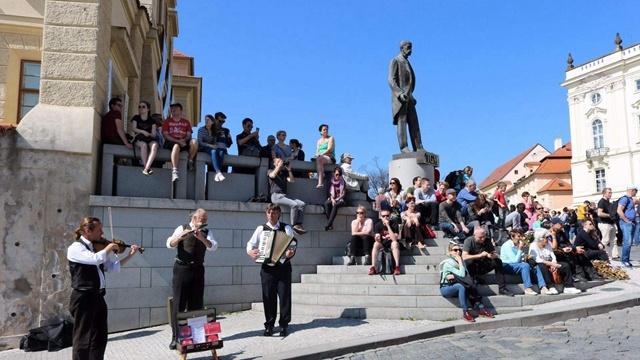 在线本子观看 共建清朗的线本观网络环境