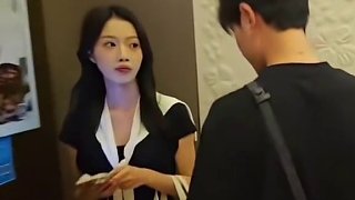 寸止挑战中保持的意思 刻意保持静止或克制反应