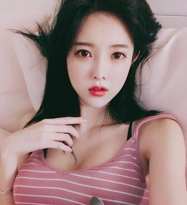 久爱吃瓜 内容质量参差：依赖于网络源