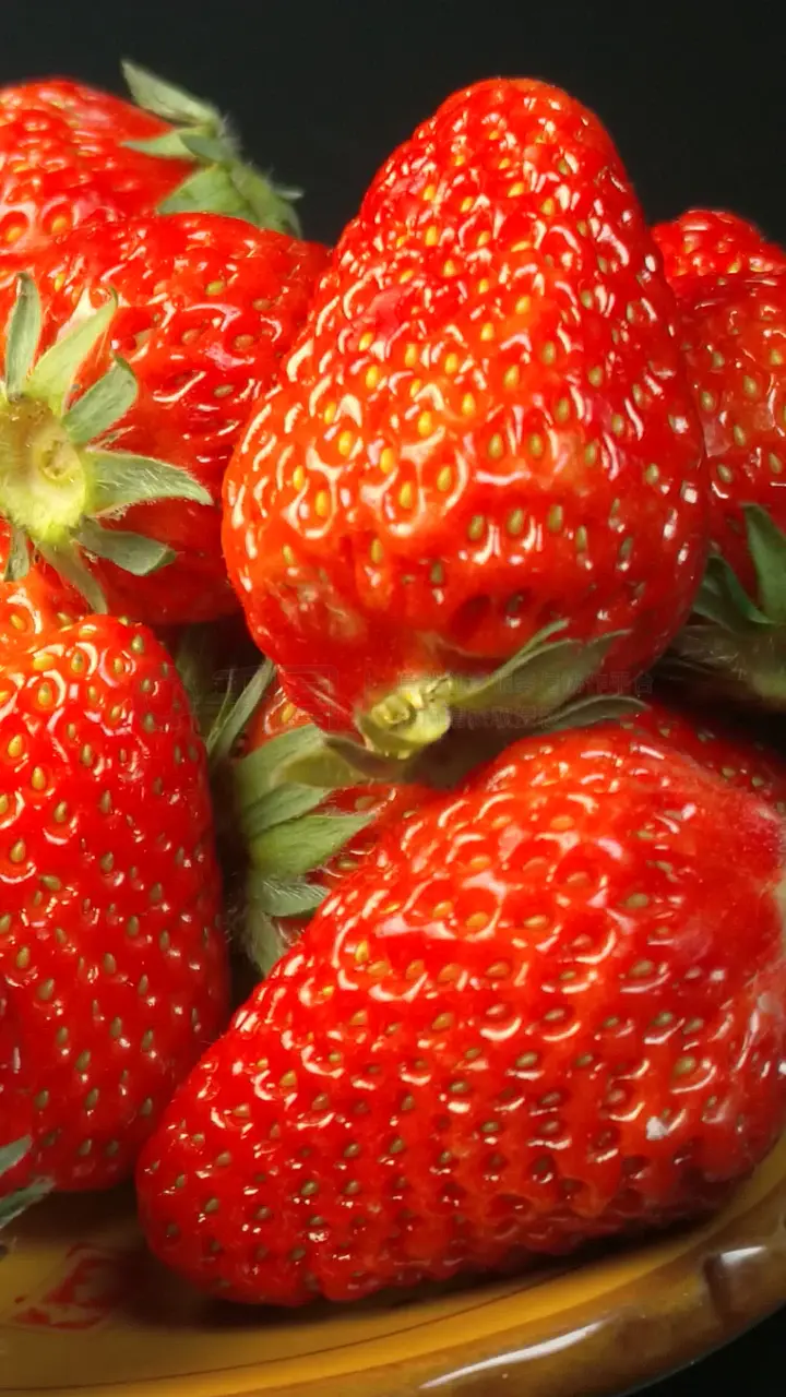 困困狗aguea 可以告诉我更多信息